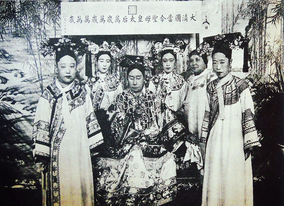 隆裕太后:清朝最后一位皇太后的悲惨一生,曾被誉为"女中尧舜"