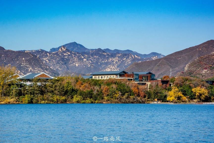 北京冷门景区雁栖湖,一到秋天就梦幻成画,很多外地游客不知道
